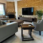 Villa Hillside With Sea Views *
