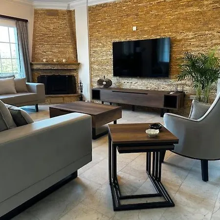 Villa Hillside With Sea Views *