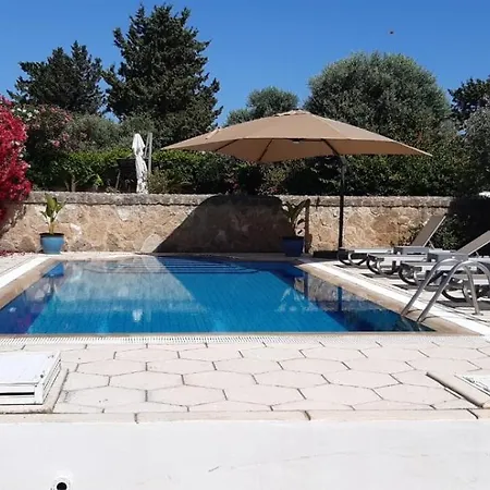 Villa Hillside With Sea Views