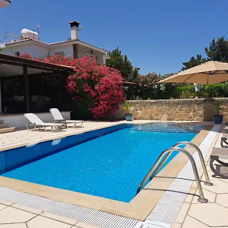 Villa Hillside With Sea Views *