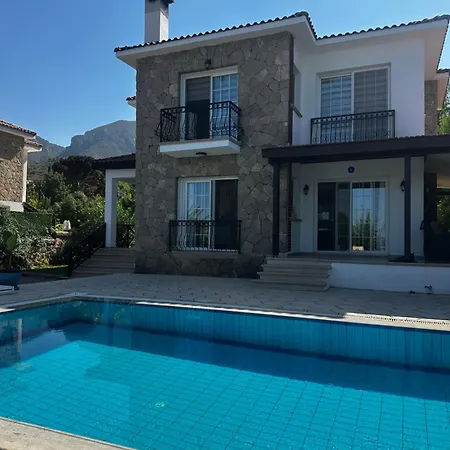Hillside With Sea Views * Kyrenia (Northern Cyprus)
