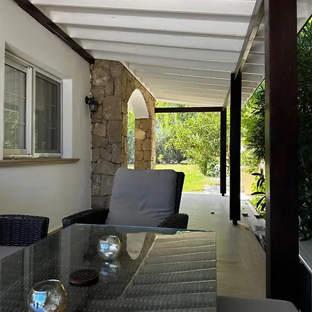 Hillside With Sea Views Villa