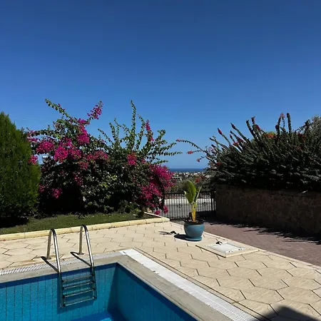 Villa Hillside With Sea Views Cirénia