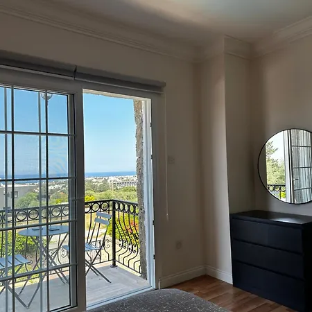 Villa Hillside With Sea Views