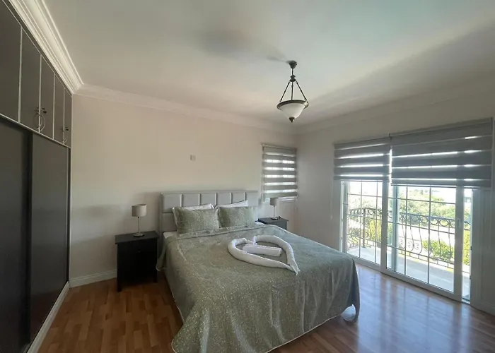 Vila Hillside With Sea Views