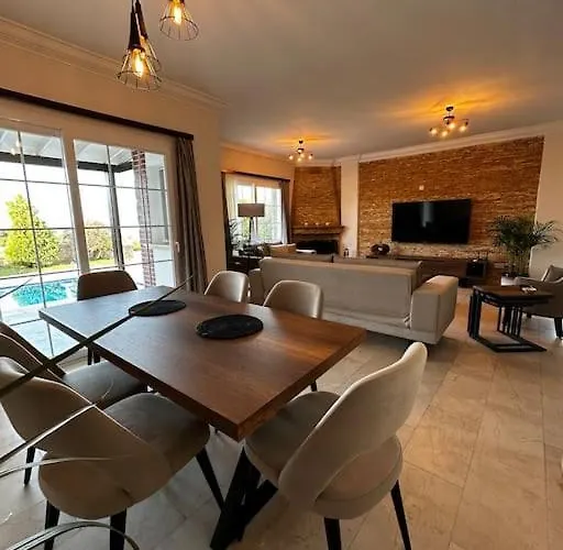 Hillside With Sea Views Villa *