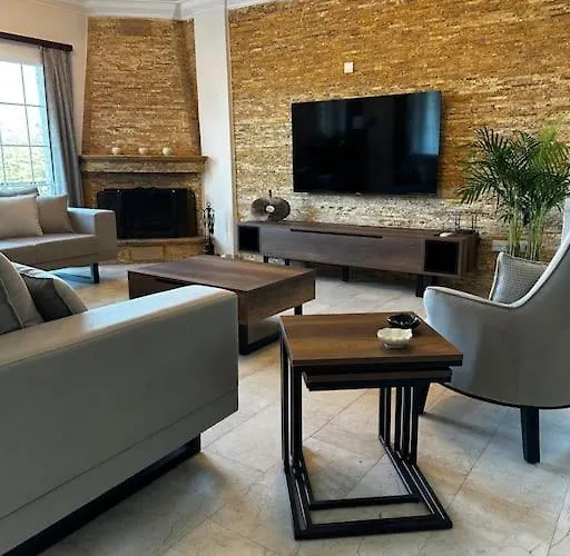 Vila Hillside With Sea Views *