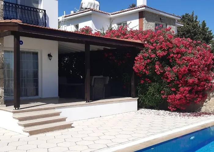 Hillside With Sea Views *