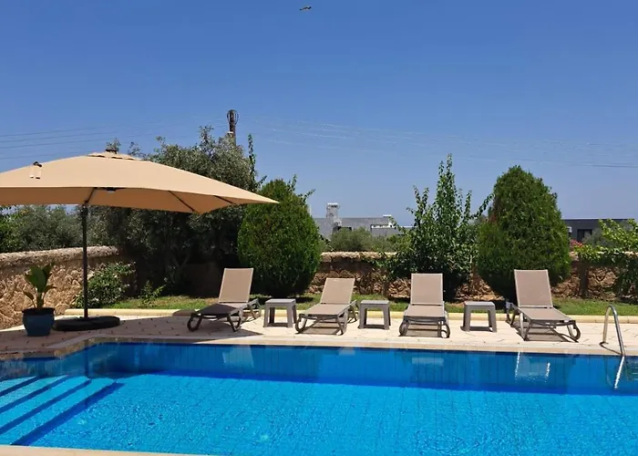 Hillside With Sea Views *