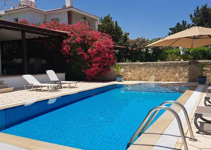 Villa Hillside With Sea Views *