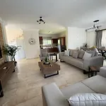 Hillside With Sea Views Villa
